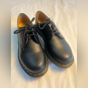 NEW Dr. Martens WOMEN'S SMOOTH LEATHER OXFORD SHOES Size 9 NWOT